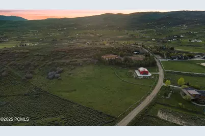 8819 Highfield Road, Park City, UT 84098 - Photo 6