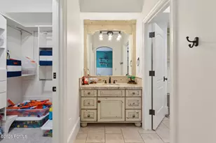 1 Cross Hill Ln, Sandy, UT 84092 - Photo 58