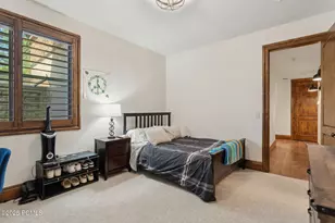 1 Cross Hill Ln, Sandy, UT 84092 - Photo 98