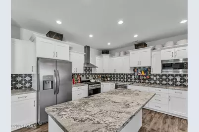 354 S 370, Kamas, UT 84036 - Photo 12