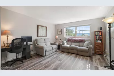 901 Schneitter Circle #B7, Midway, UT 84049 - Photo 10