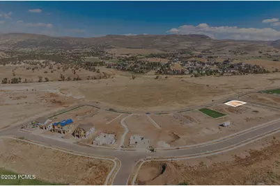 933 S Cloverfield Court, Heber City, UT 84032 - Photo 2