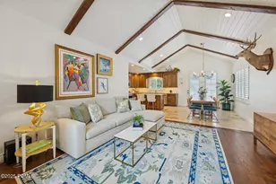 1917 E Holladay View Pl, Holladay, UT 84117 - Photo 8