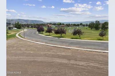 806 S School House Way, Midway, UT 84049 - Photo 2