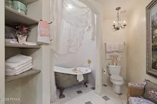 2238 E Cottonwood Cove Ln, Cottonwood Heights, UT 84121 - Photo 48