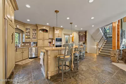 2238 E Cottonwood Cove Lane, Cottonwood Heights, UT 84121 - Photo 28