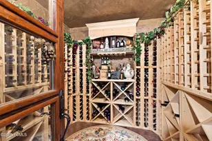 2238 E Cottonwood Cove Ln, Cottonwood Heights, UT 84121 - Photo 60