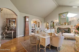 2238 E Cottonwood Cove Ln, Cottonwood Heights, UT 84121 - Photo 16