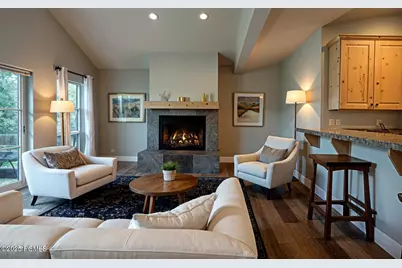 5135 Cove Canyon Drive #Apt 204, Park City, UT 84098 - Photo 2
