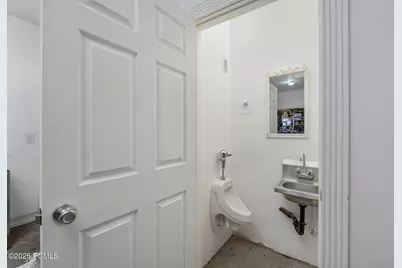 8504 Kings Hill Drive, Cottonwood Heights, UT 84121 - Photo 74