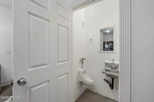 8504 Kings Hill Dr, Cottonwood Heights, UT 84121 - Photo 74