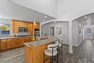 2541 E Stonebury Loop Rd, Springville, UT 84663 - Photo 28