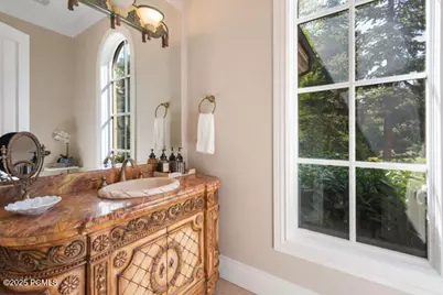 2062 E Walker Lane, Salt Lake City, UT 84117 - Photo 10