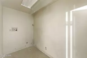 11551 S Woodhampton Dr, Sandy, UT 84092 - Photo 68