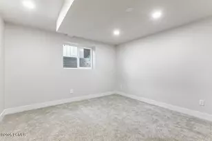 3269 E Germania Cir, Sandy, UT 84093 - Photo 32