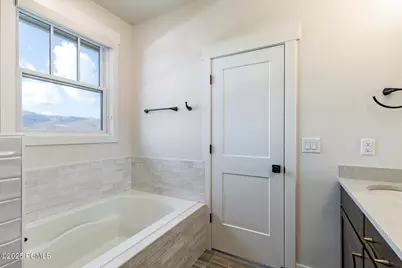 11691 N Shoreline Drive, Hideout, UT 84036 - Photo 24