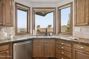 2044 Mahre Dr, Park City, UT 84098 - Photo 10