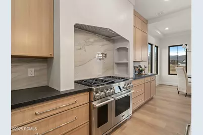 387 E 7900 Street, Huntsville, UT 84317 - Photo 26