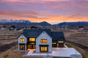 387 E 7900 St, Huntsville, UT 84317 - Photo 4