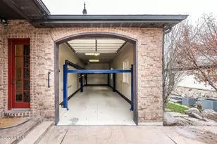 6150 S Murdoch Woods Pl, Holladay, UT 84121 - Photo 34