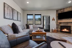 1166 W Helling Cir, Daniel, UT 84032 - Photo 2