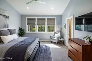 1562 E Lone Peak Dr, Salt Lake City, UT 84117 - Photo 4