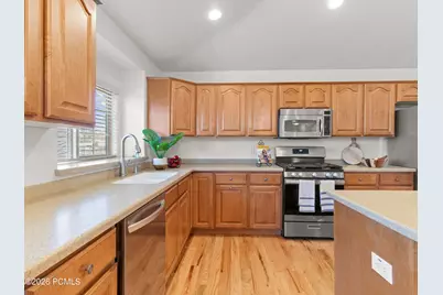 1609 N 900, Pleasant Grove, UT 84062 - Photo 14