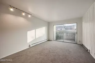 127 S 800, Salt Lake City, UT 84102 - Photo 8
