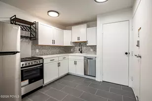 127 S 800, Salt Lake City, UT 84102 - Photo 6