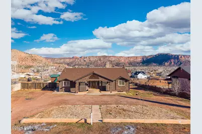 640 N Juniper Street, Hildale, UT 84784 - Photo 2