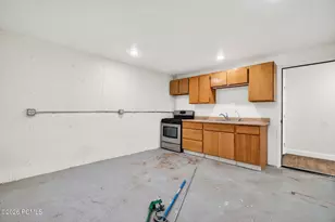 640 N Juniper St, Hildale, UT 84784 - Photo 58