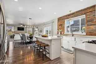 215 E 300, Midway, UT 84049 - Photo 14