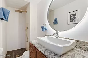 960 E Sagehill Dr, Millcreek, UT 84124 - Photo 16