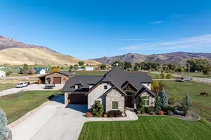 152 N 8750, Huntsville, UT 84317 - Photo 10