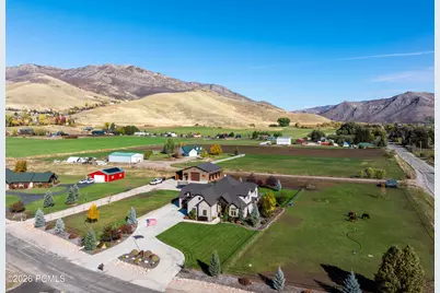 152 N 8750, Huntsville, UT 84317 - Photo 14