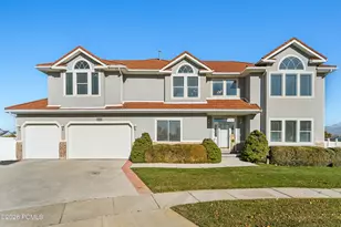 11694 S Stone Crest Circle, Riverton, UT 84065 - Photo 2