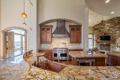 8425 N Sunrise Loop, Park City, UT 84098 - Photo 12