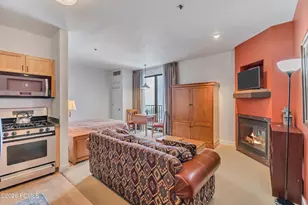 1364 W Stillwater Dr, Heber City, UT 84032 - Photo 2