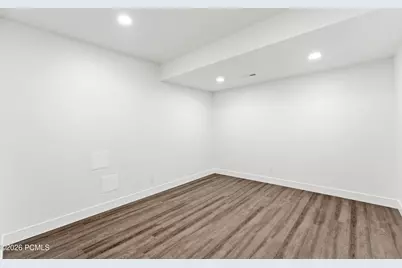 8569 S Round Stone Cove, Sandy, UT 84094 - Photo 70