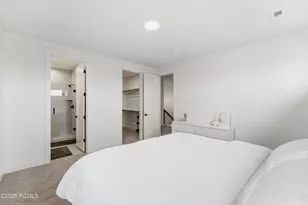 8569 S Round Stone Cove, Sandy, UT 84094 - Photo 38