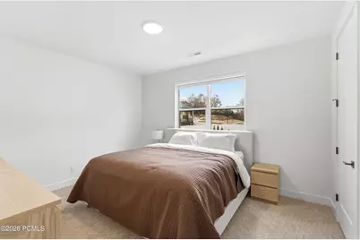 8569 S Round Stone Cove, Sandy, UT 84094 - Photo 18