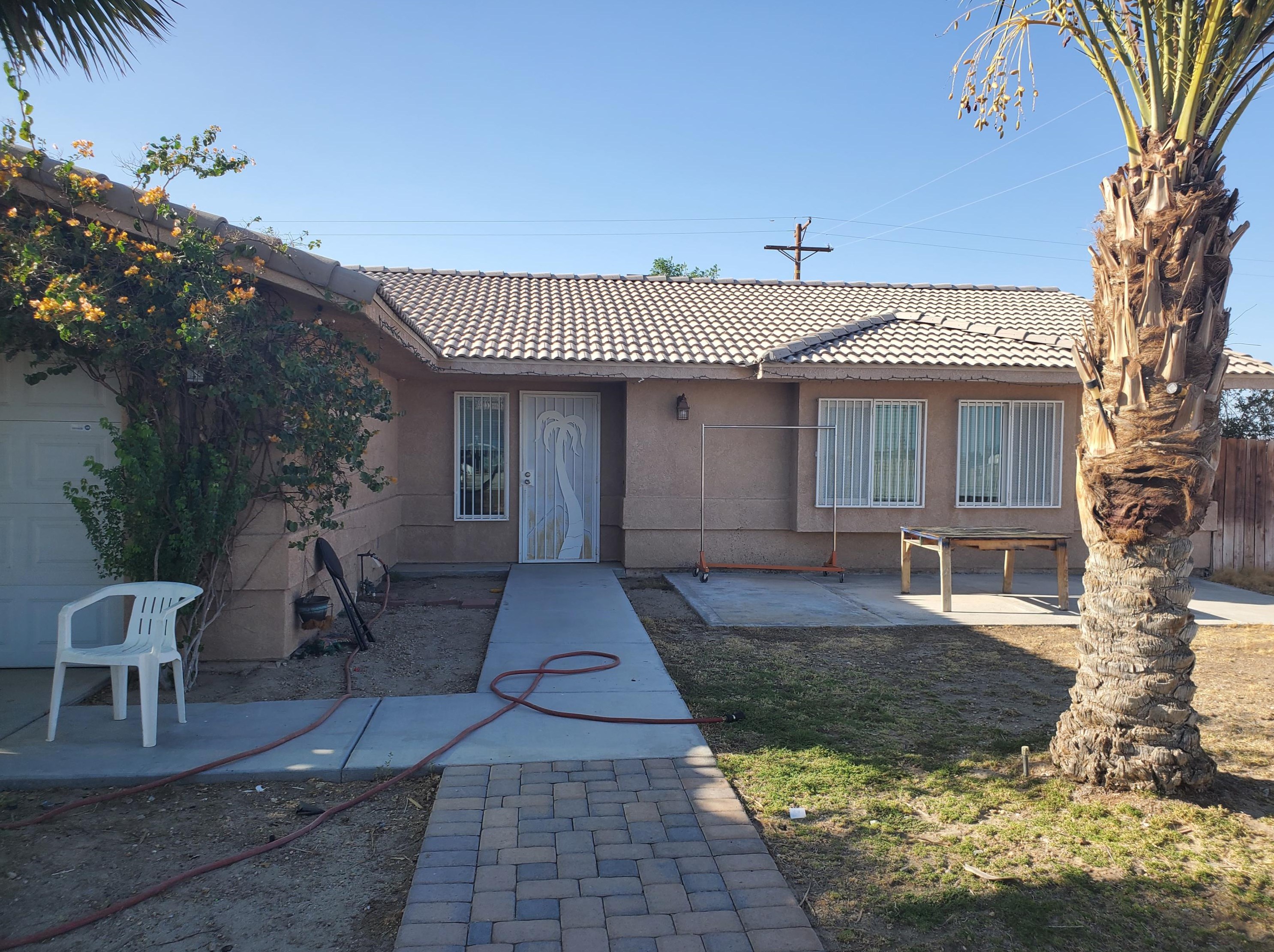 1370 Beach Club Dr, Thermal, CA 92274-6308