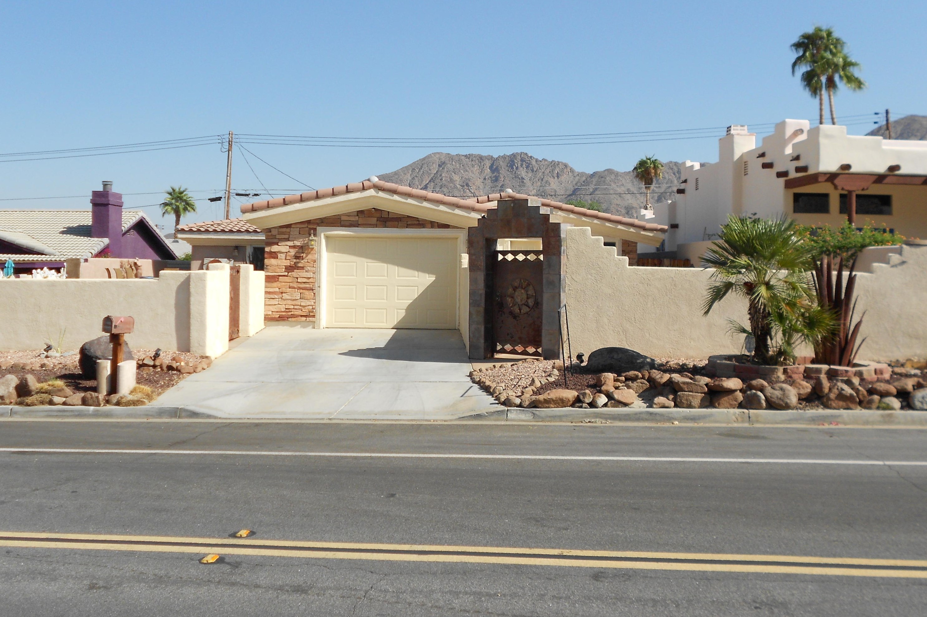 53680 Avenida Montezuma, La Quinta, CA 92253-3516