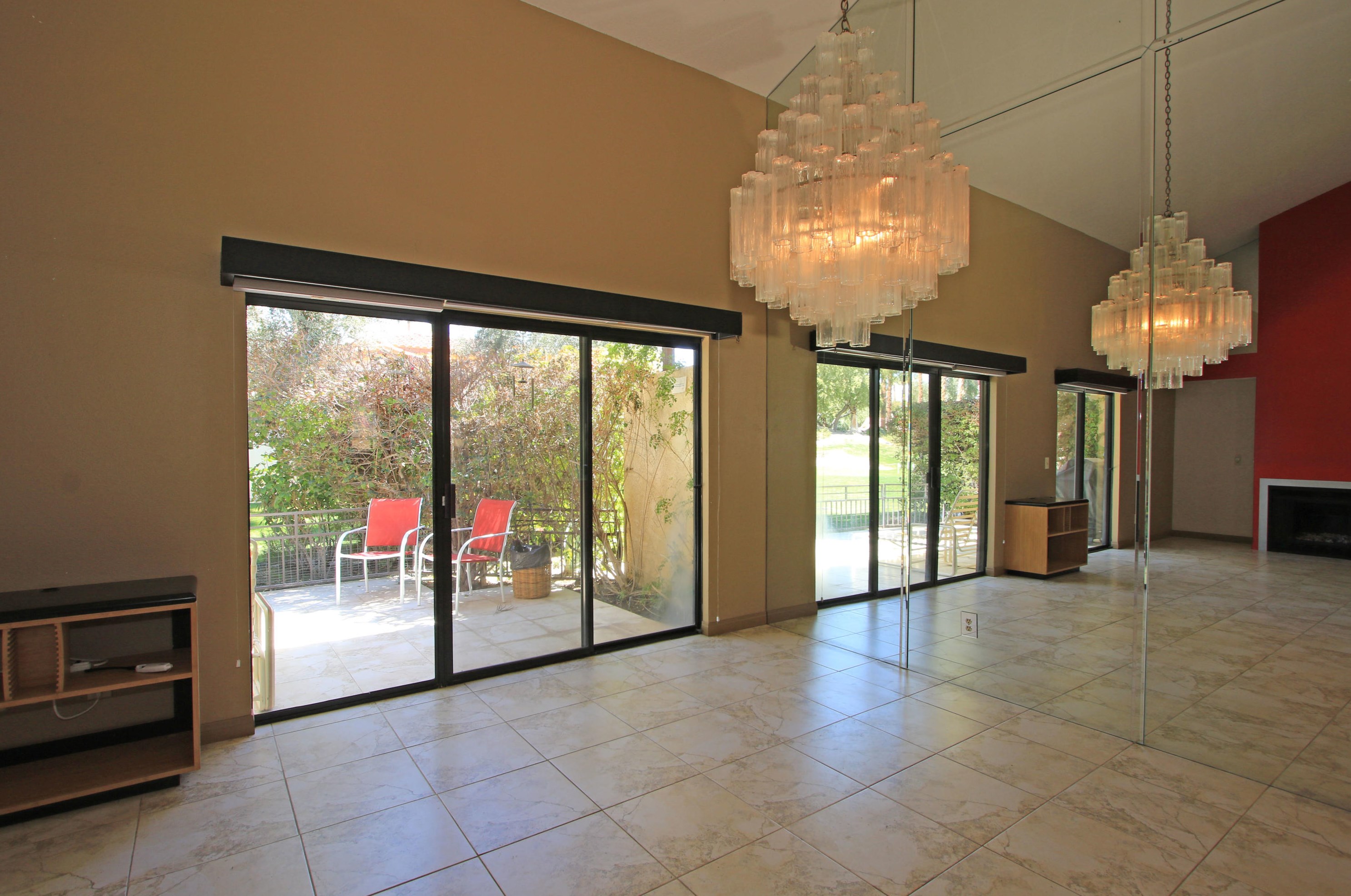204 Lakecrest Ln, Palm Desert, CA 92260-0355