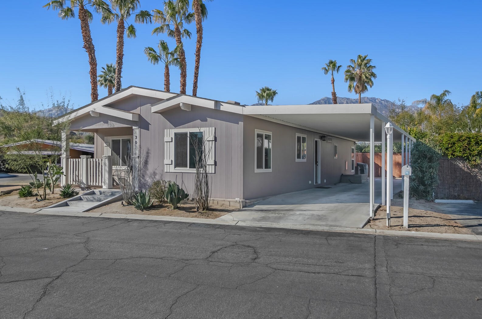 30 Calle Abajo, Palm Springs CA  92264-6331 exterior