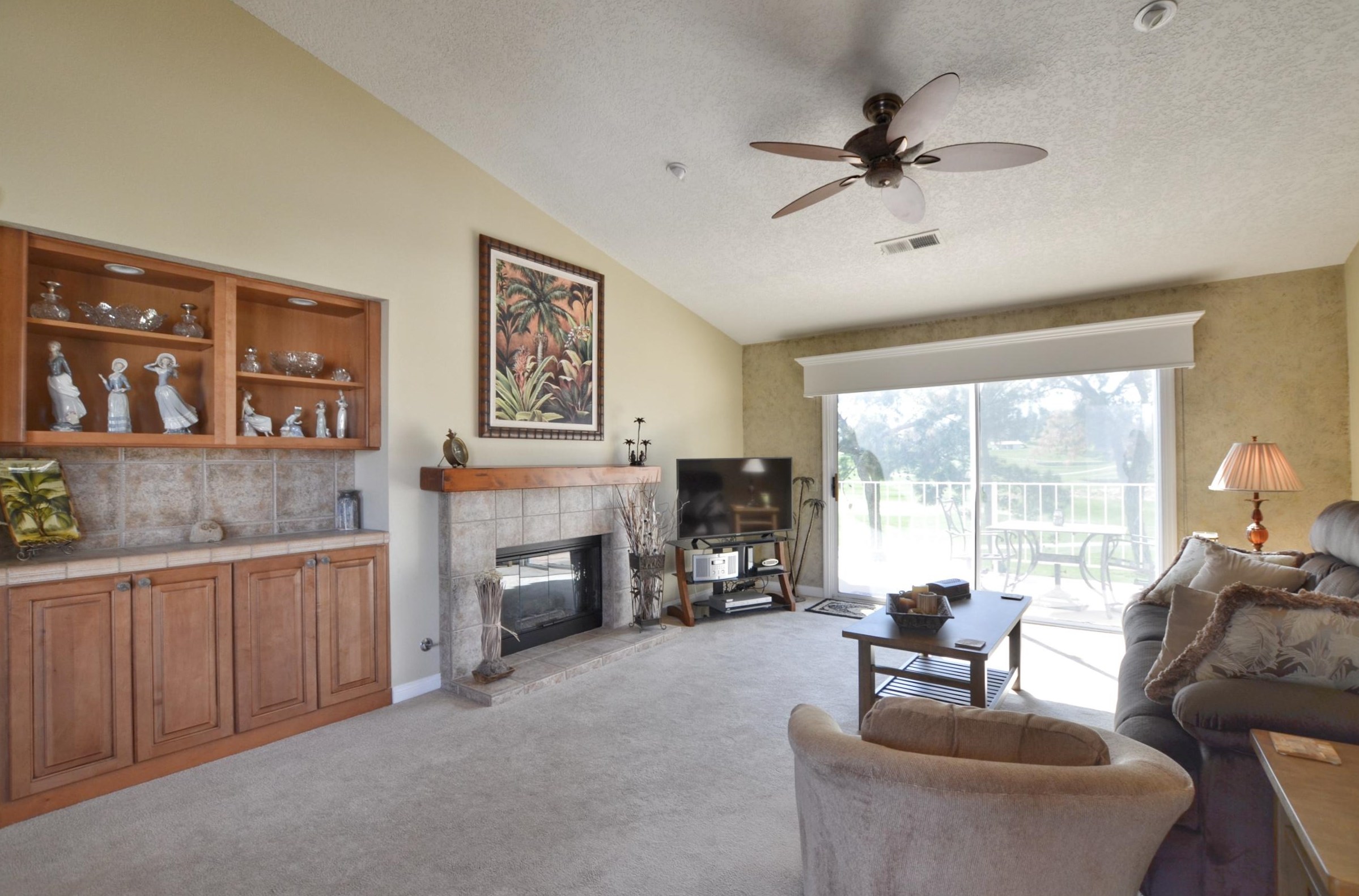 419 Desert Falls Dr, Palm Desert, CA 92211-1747