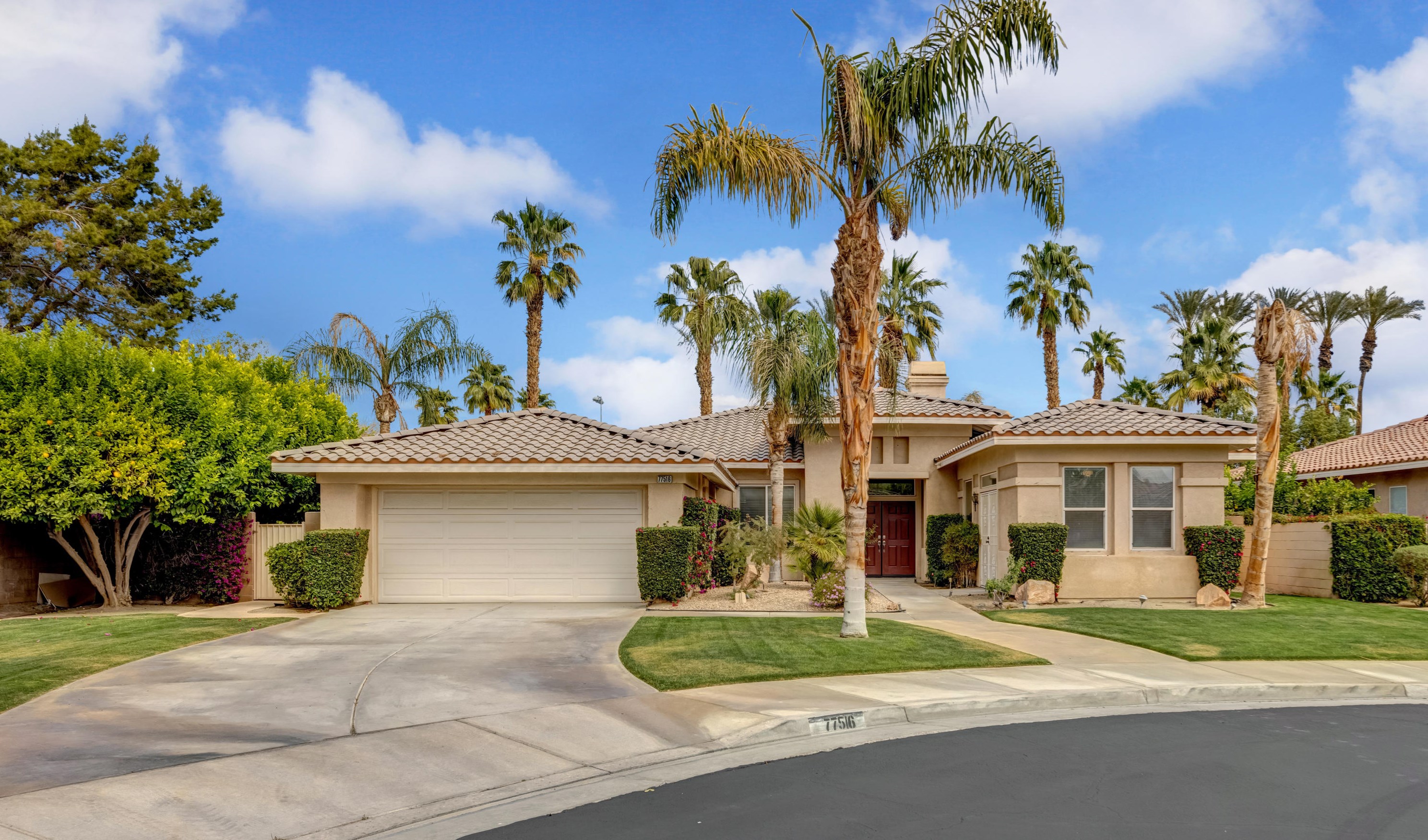 77516 Barons Cir, Palm Desert, CA 92211-0408