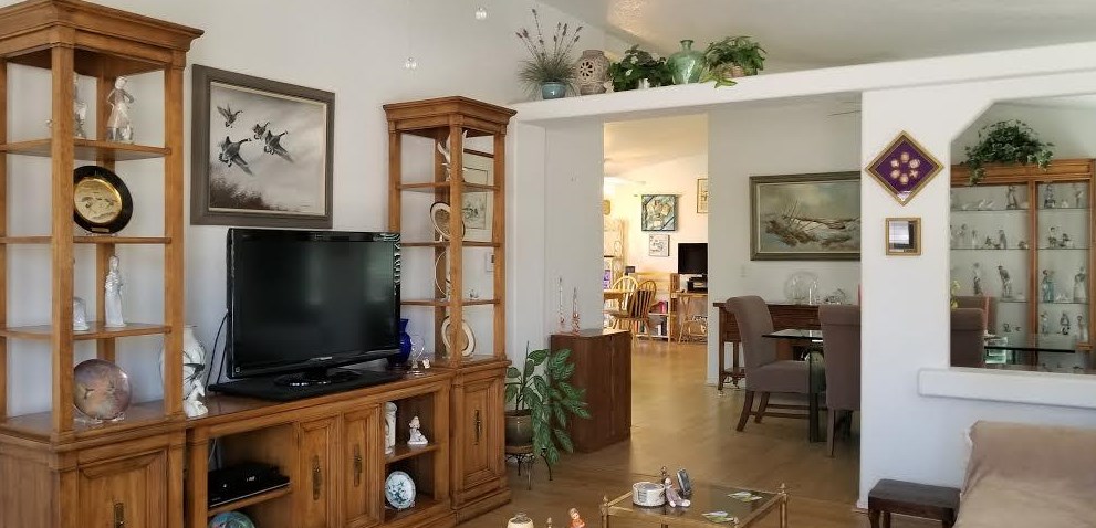 127 Hester Dr, Cathedral City, CA 92234