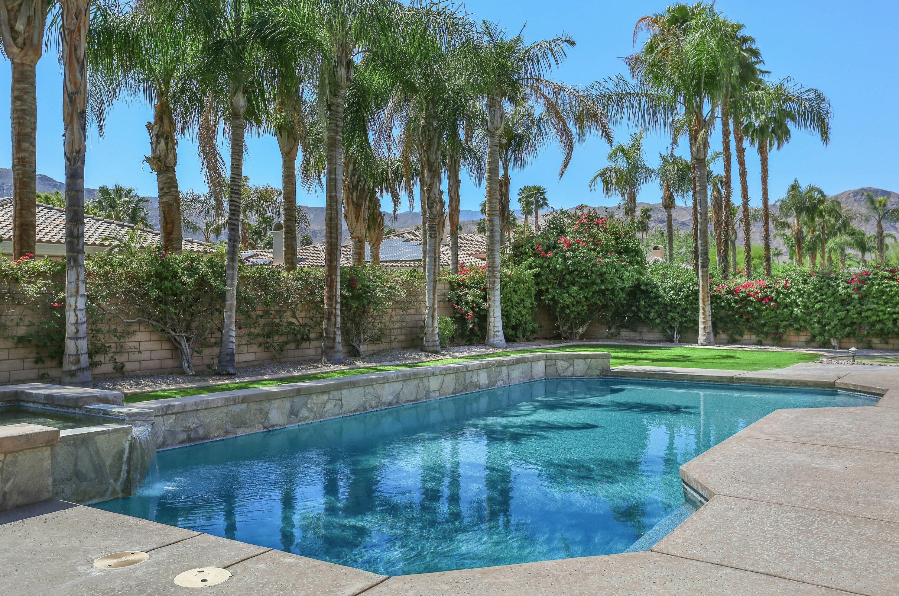 7 University Cir, Rancho Mirage, CA 92270