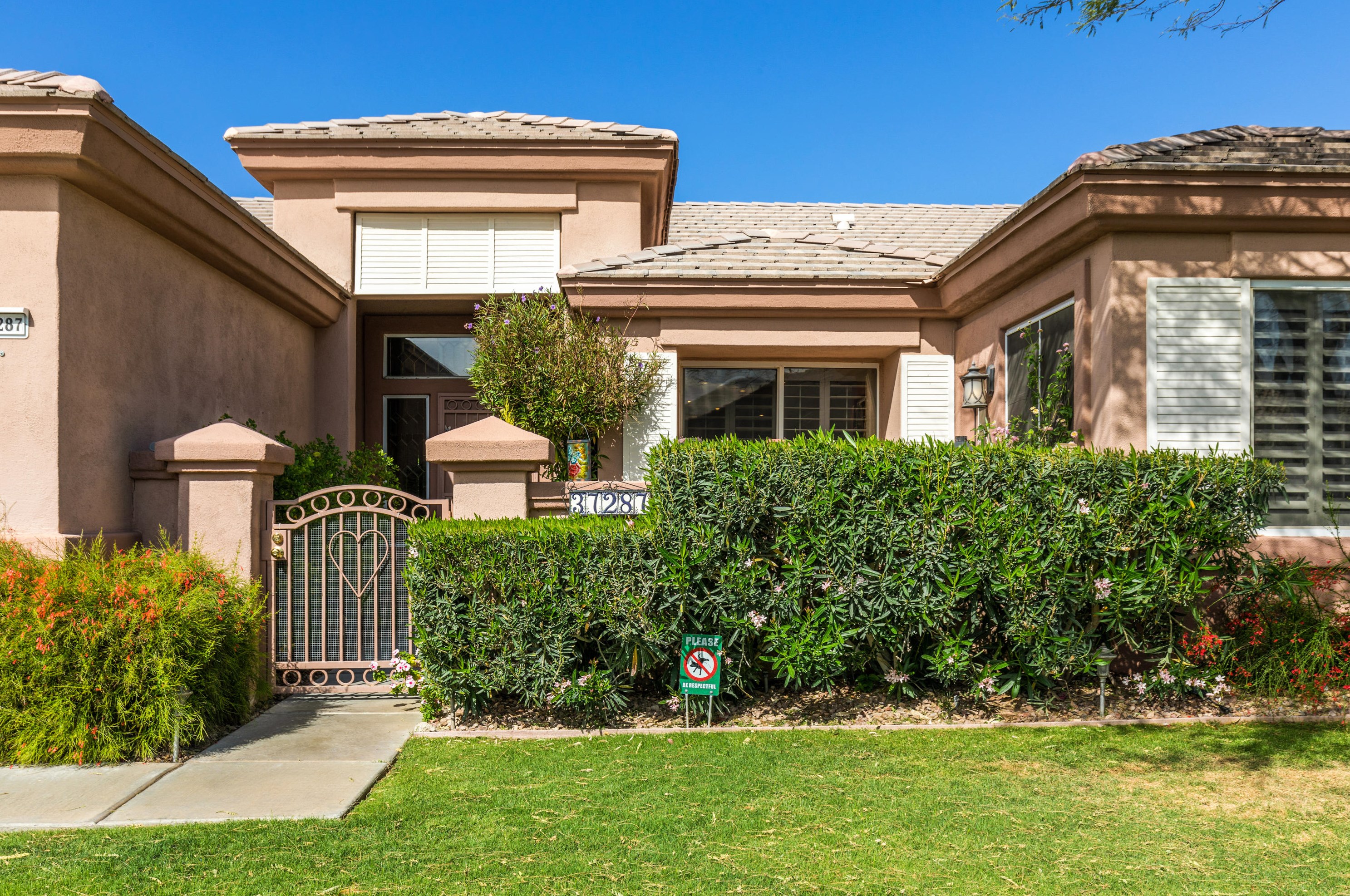 37287 Skycrest Rd, Palm Desert, CA 92211-2160